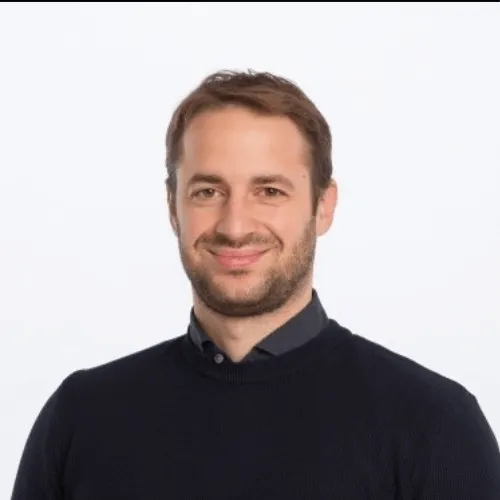 Roq Xever PredictLeads